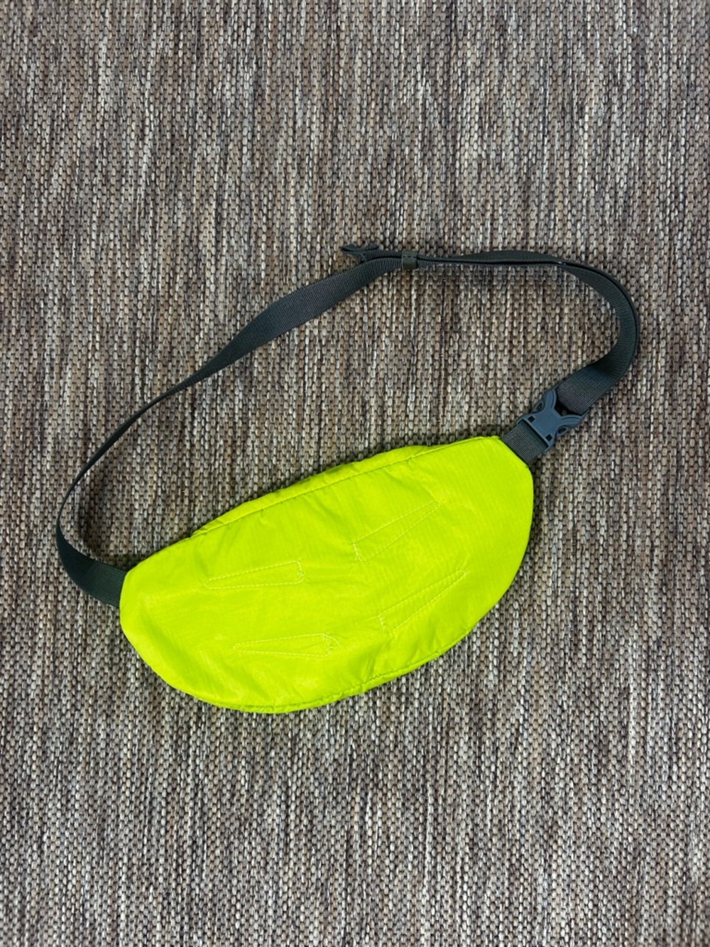 Osprey Ultralight Stuff Waist Pack in highlighter yellow - Picture 4 of 5